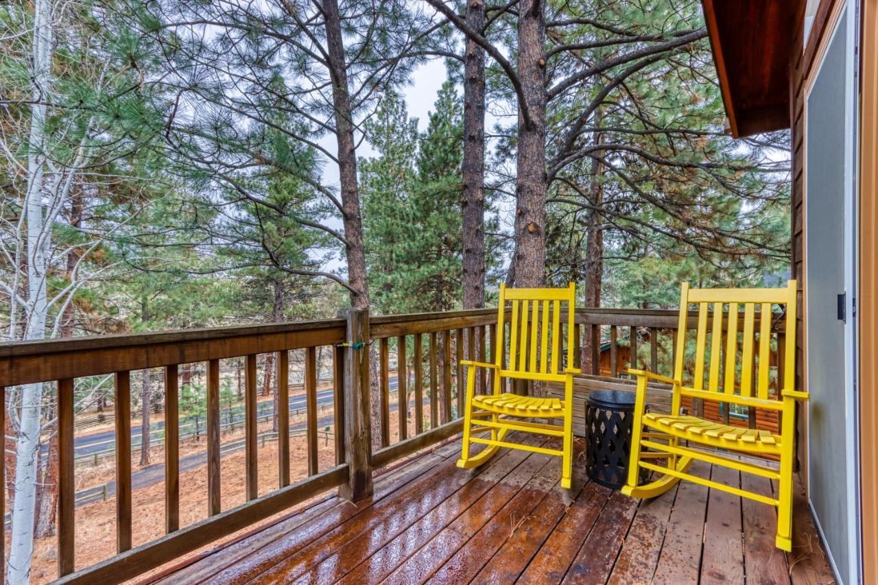 Camp Polk Lodge Систерс Экстерьер фото