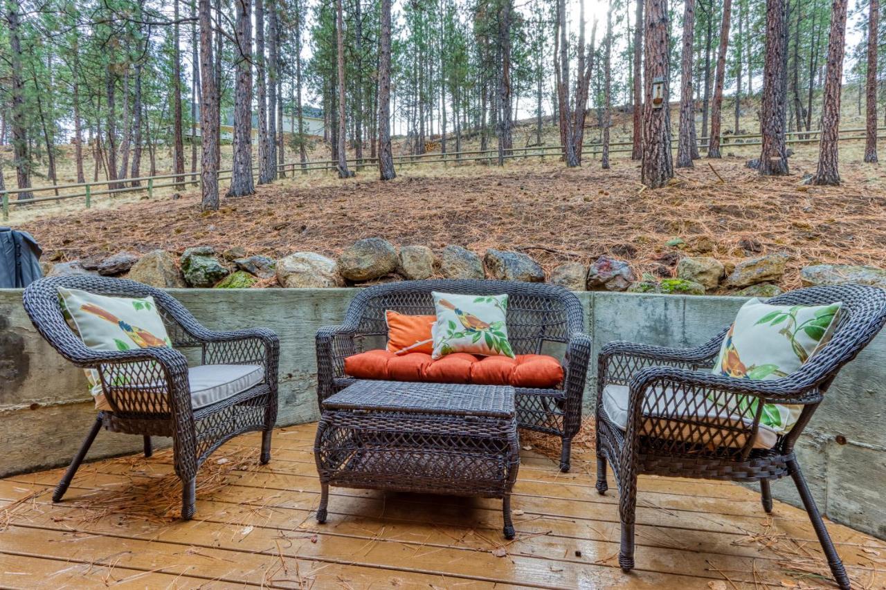 Camp Polk Lodge Систерс Экстерьер фото