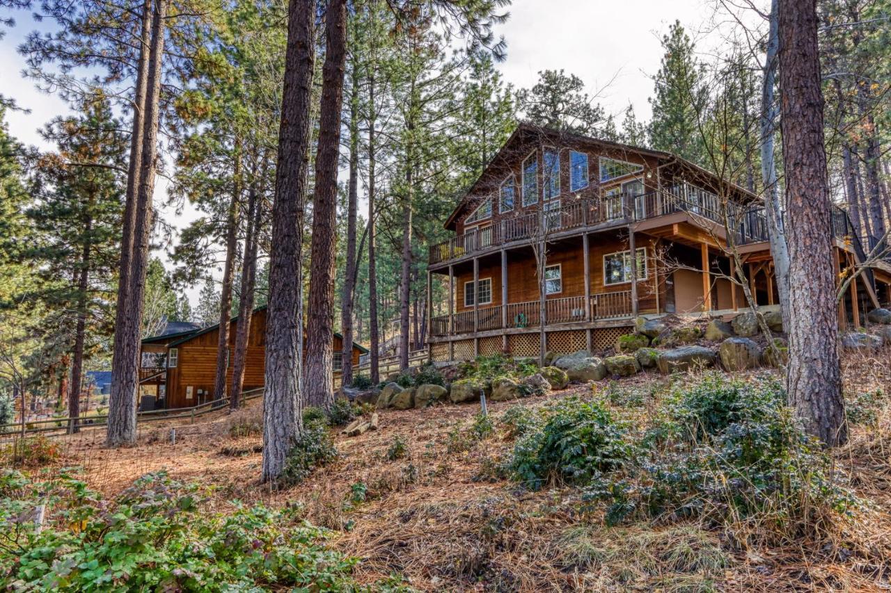 Camp Polk Lodge Систерс Экстерьер фото