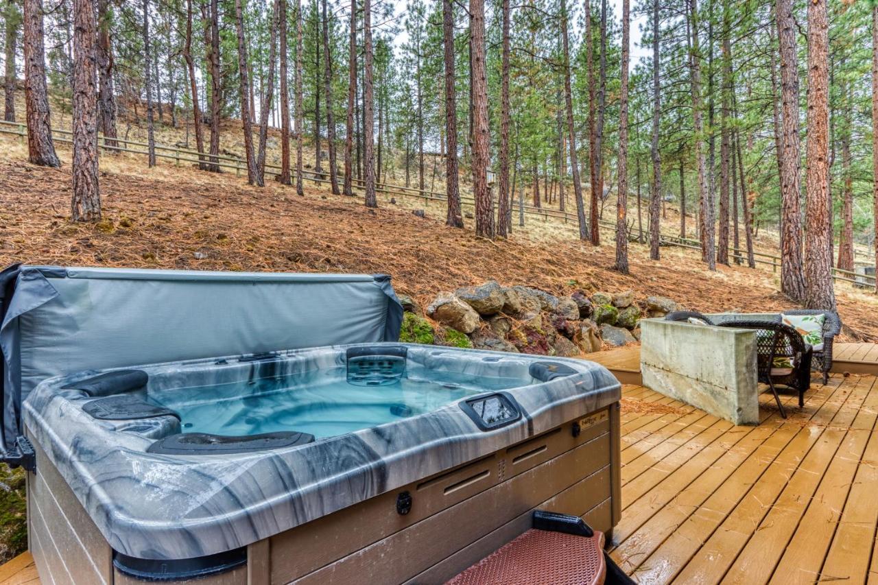 Camp Polk Lodge Систерс Экстерьер фото
